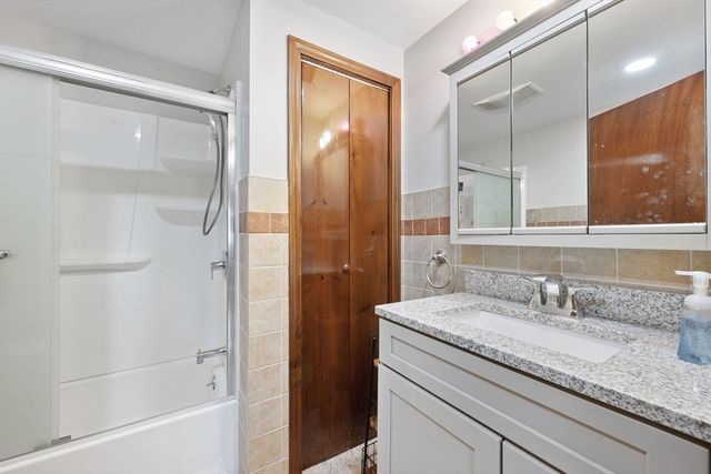 6 Harrington Way, Worcester, MA 01604