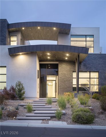 8 Sun Glow Lane, Las Vegas, NV 89135