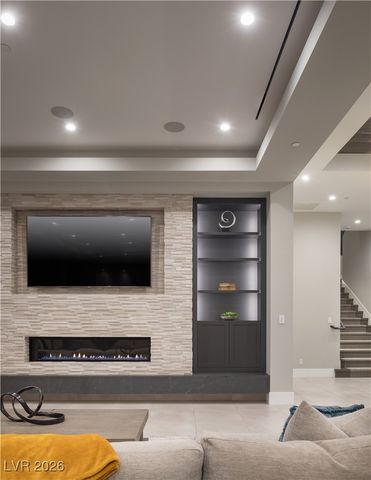 8 Sun Glow Lane, Las Vegas, NV 89135