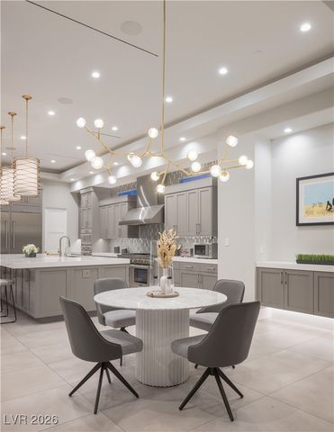 8 Sun Glow Lane, Las Vegas, NV 89135