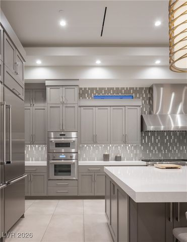 8 Sun Glow Lane, Las Vegas, NV 89135