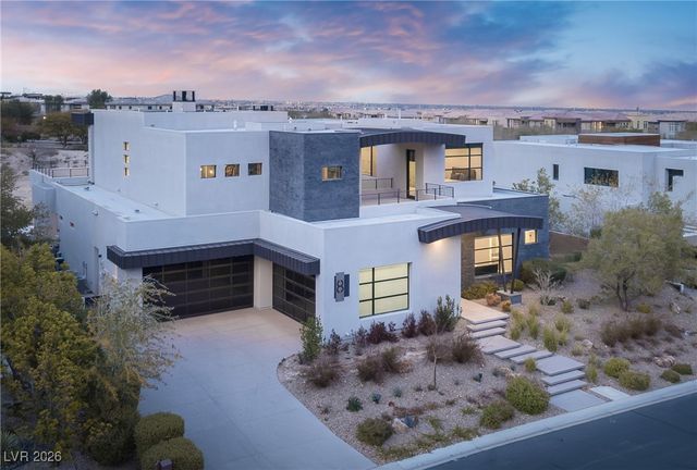 8 Sun Glow Lane, Las Vegas, NV 89135