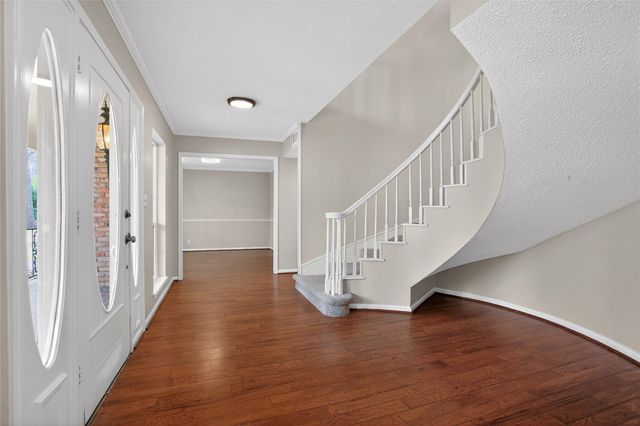 112 Kirkwood Lane, Conroe, TX 77304