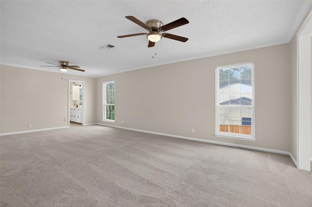 112 Kirkwood Lane, Conroe, TX 77304