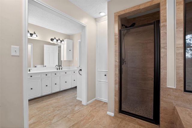 112 Kirkwood Lane, Conroe, TX 77304