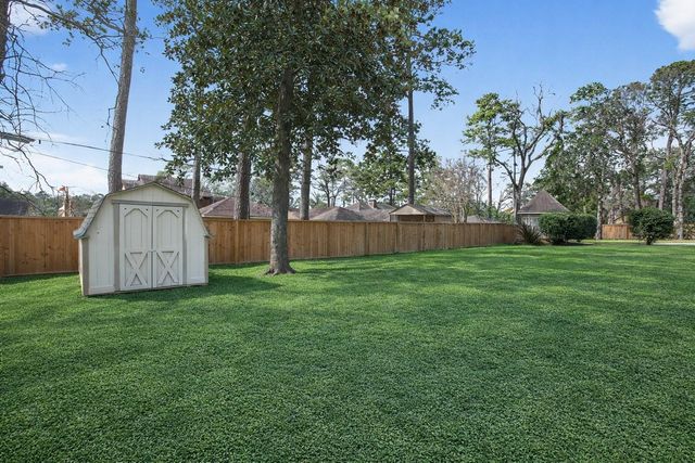 112 Kirkwood Lane, Conroe, TX 77304