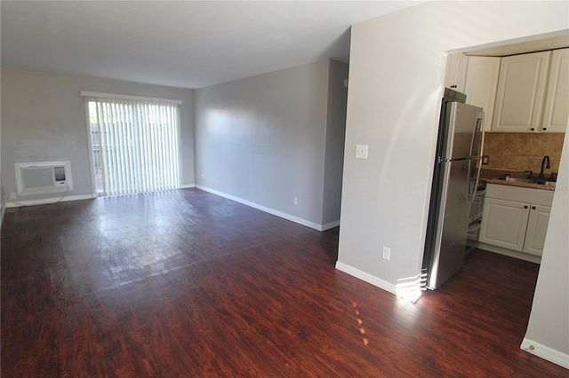 3001 BEE RIDGE ROAD 112, Sarasota, FL 34239