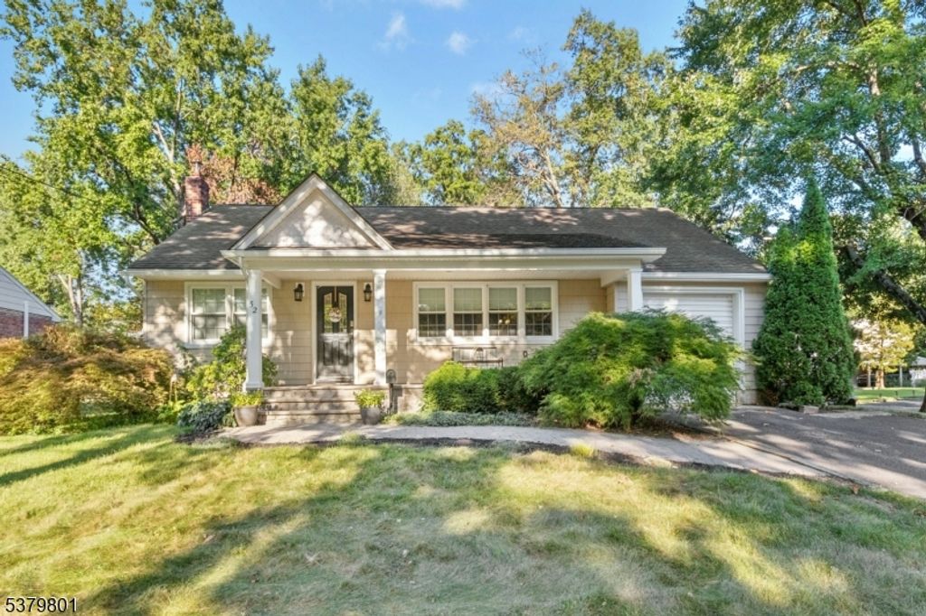 52 BROOKSIDE TERRACE, Clark Twp., NJ 07066