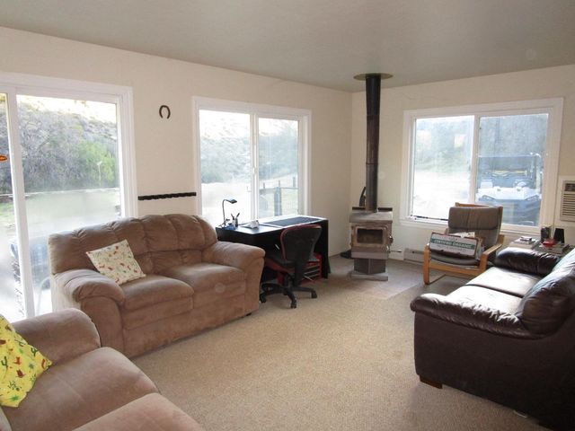 19825 New Idria Road, Paicines, CA 95043