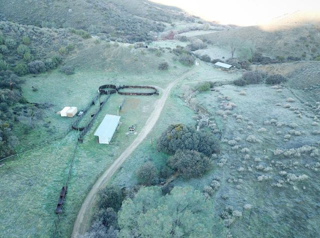 19825 New Idria Road, Paicines, CA 95043