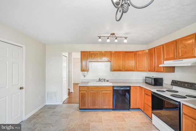 10502 GUILDERLAND CT, Fredericksburg, VA 22408