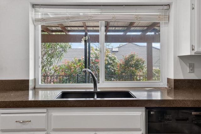 10010 Snowy Owl Way, Auburn, CA 95603