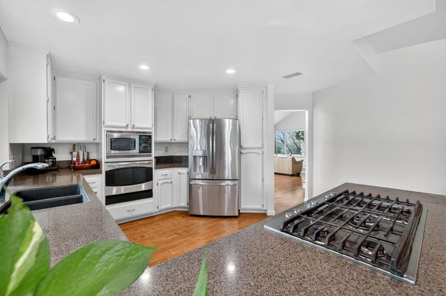 10010 Snowy Owl Way, Auburn, CA 95603