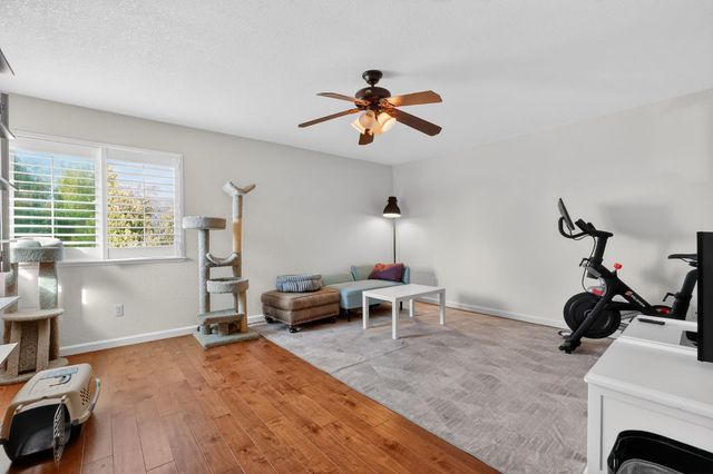 10010 Snowy Owl Way, Auburn, CA 95603