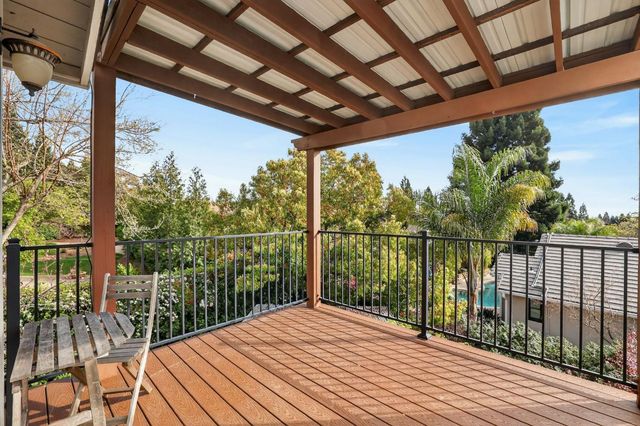 10010 Snowy Owl Way, Auburn, CA 95603