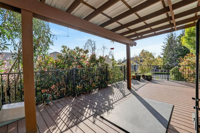 10010 Snowy Owl Way, Auburn, CA 95603