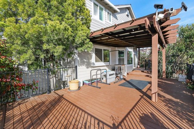 10010 Snowy Owl Way, Auburn, CA 95603