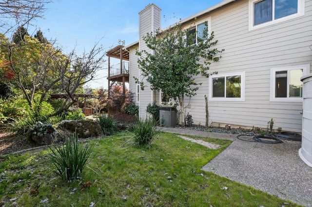 10010 Snowy Owl Way, Auburn, CA 95603