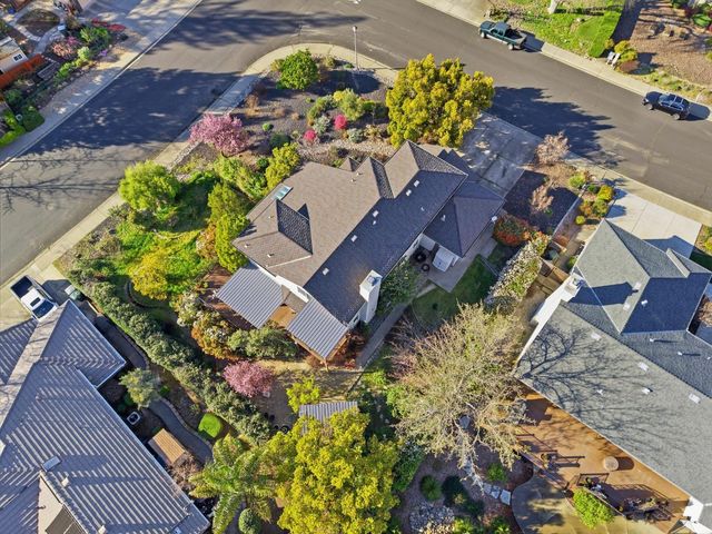10010 Snowy Owl Way, Auburn, CA 95603