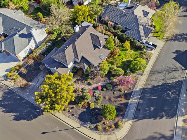 10010 Snowy Owl Way, Auburn, CA 95603