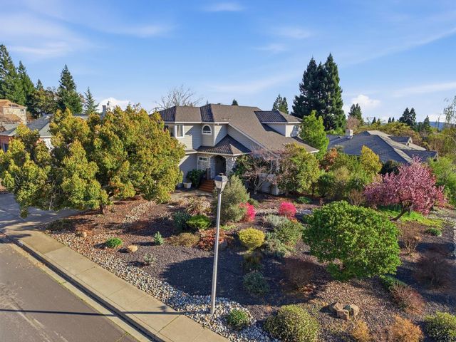 10010 Snowy Owl Way, Auburn, CA 95603