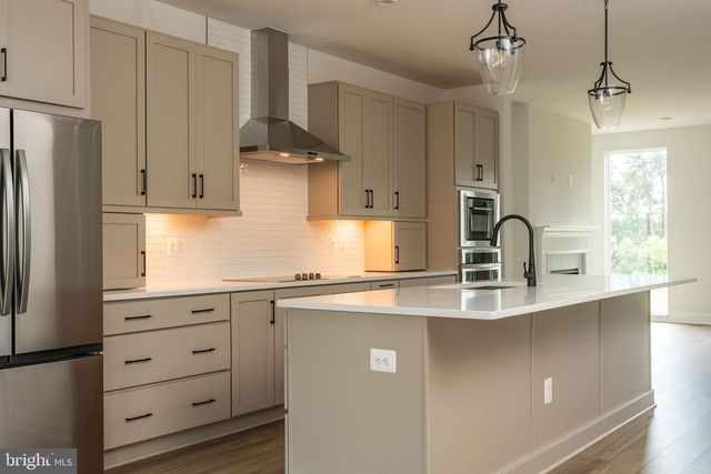 645 ANGELFISH WAY, Woodbridge, VA 22191