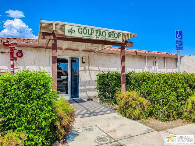 102 N Paseo Laredo, Cathedral City, CA 92234