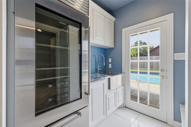 263 Wood Loop Street, Houston, TX 77015