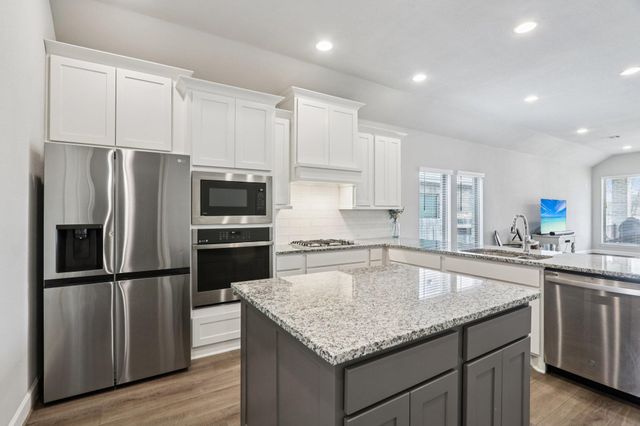 131 Ironbark BND, Bastrop, TX 78602