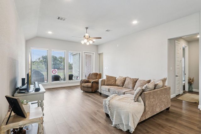 131 Ironbark BND, Bastrop, TX 78602