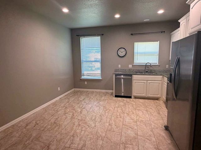 122 Katy Street, Cleburne, TX 76031