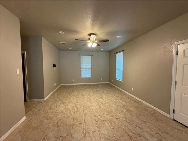 122 Katy Street, Cleburne, TX 76031