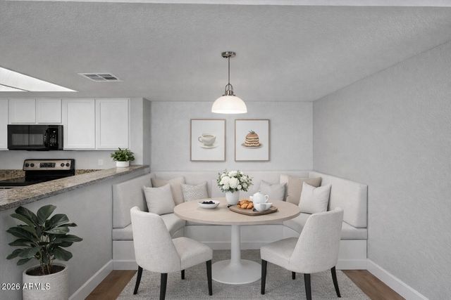 5757 W Eugie Avenue 2114, Glendale, AZ 85304