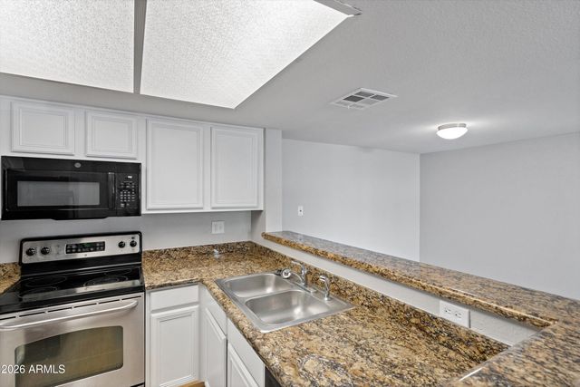 5757 W Eugie Avenue 2114, Glendale, AZ 85304