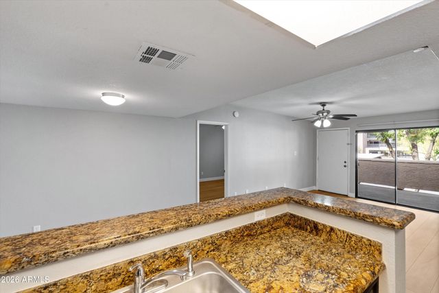 5757 W Eugie Avenue 2114, Glendale, AZ 85304