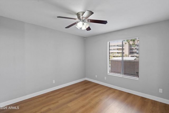 5757 W Eugie Avenue 2114, Glendale, AZ 85304