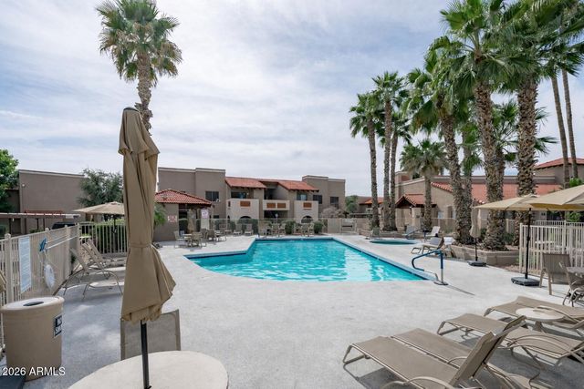 5757 W Eugie Avenue 2114, Glendale, AZ 85304