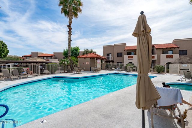 5757 W Eugie Avenue 2114, Glendale, AZ 85304