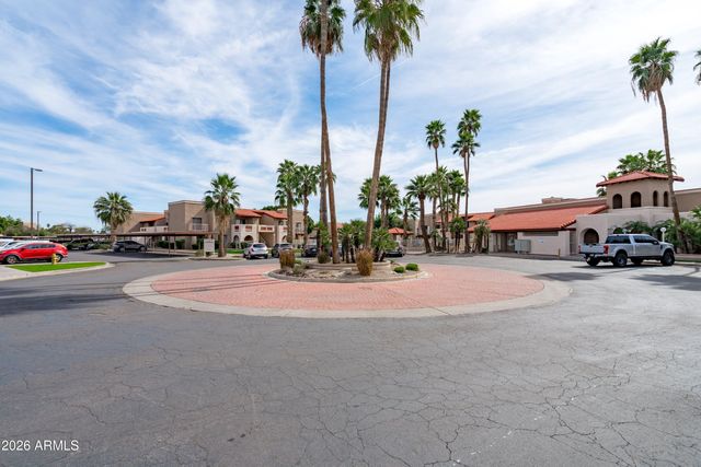 5757 W Eugie Avenue 2114, Glendale, AZ 85304