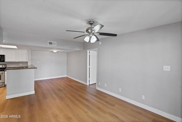 5757 W Eugie Avenue 2114, Glendale, AZ 85304