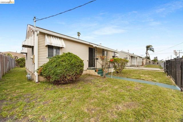9527 Coral RD, Oakland, CA 94603