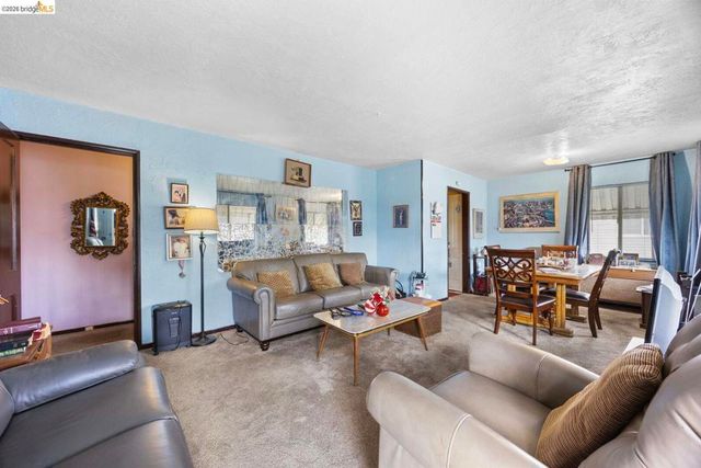 9527 Coral RD, Oakland, CA 94603