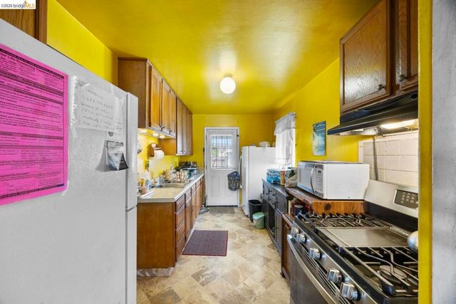 9527 Coral RD, Oakland, CA 94603