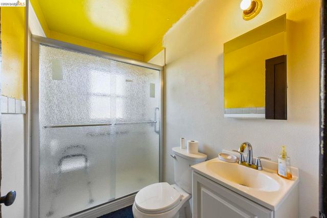 9527 Coral RD, Oakland, CA 94603