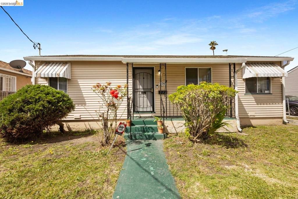 9527 Coral RD, Oakland, CA 94603