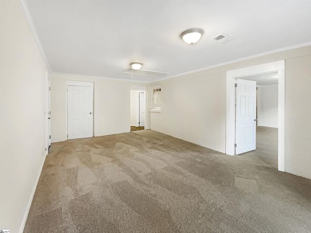 10 Ashwood Avenue, Greenville, SC 29607