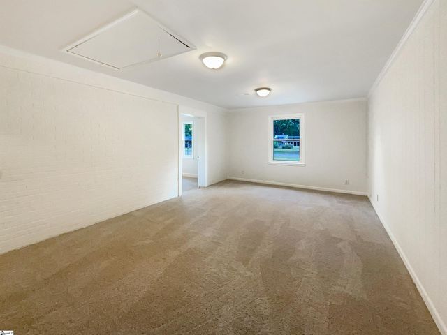 10 Ashwood Avenue, Greenville, SC 29607