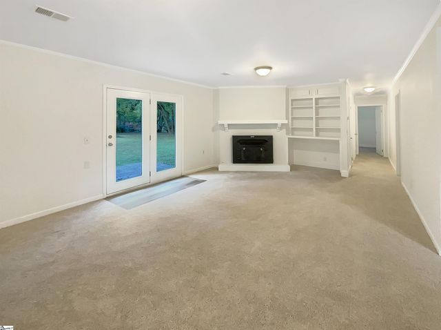 10 Ashwood Avenue, Greenville, SC 29607