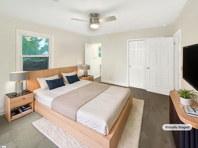 10 Ashwood Avenue, Greenville, SC 29607