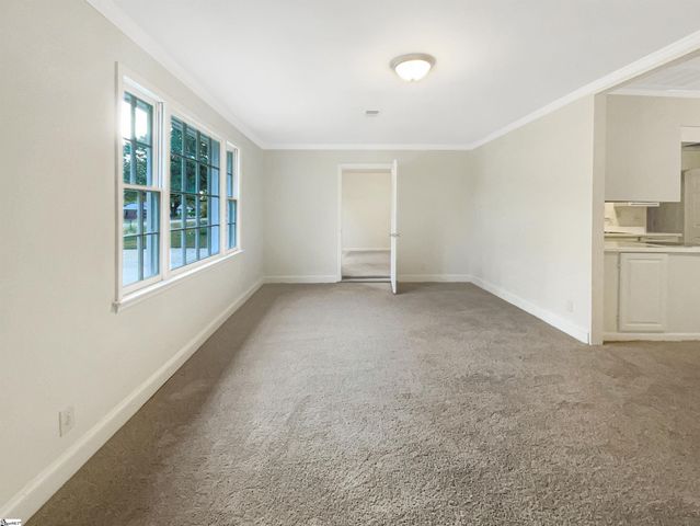 10 Ashwood Avenue, Greenville, SC 29607